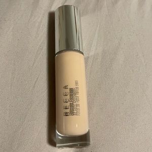Becca Ultimate Coverage 24 hr foundation